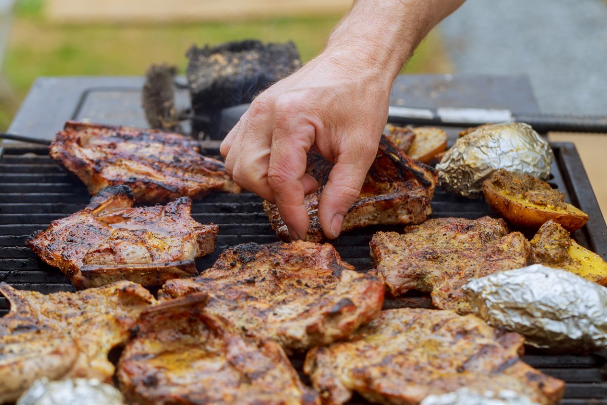 barbecue réussi avec des viandes marinées