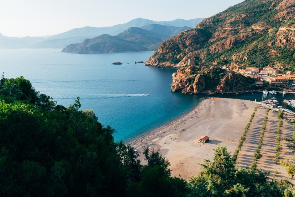 La plage et le golfe de Porto