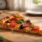 Temps de conservation de la pizza cuite hors du frigo : combien de temps peut-elle rester délicieuse ?
