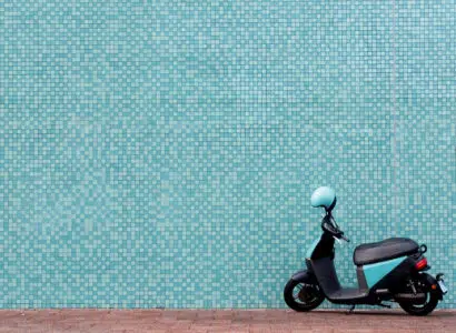 assurance scooter