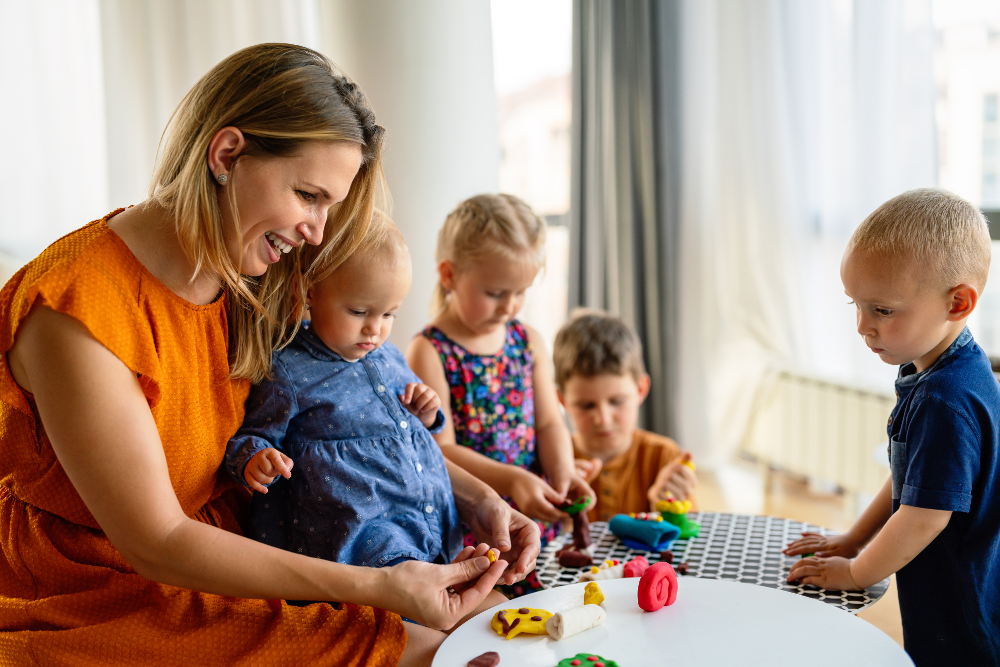 avantages métiers garde d’enfants