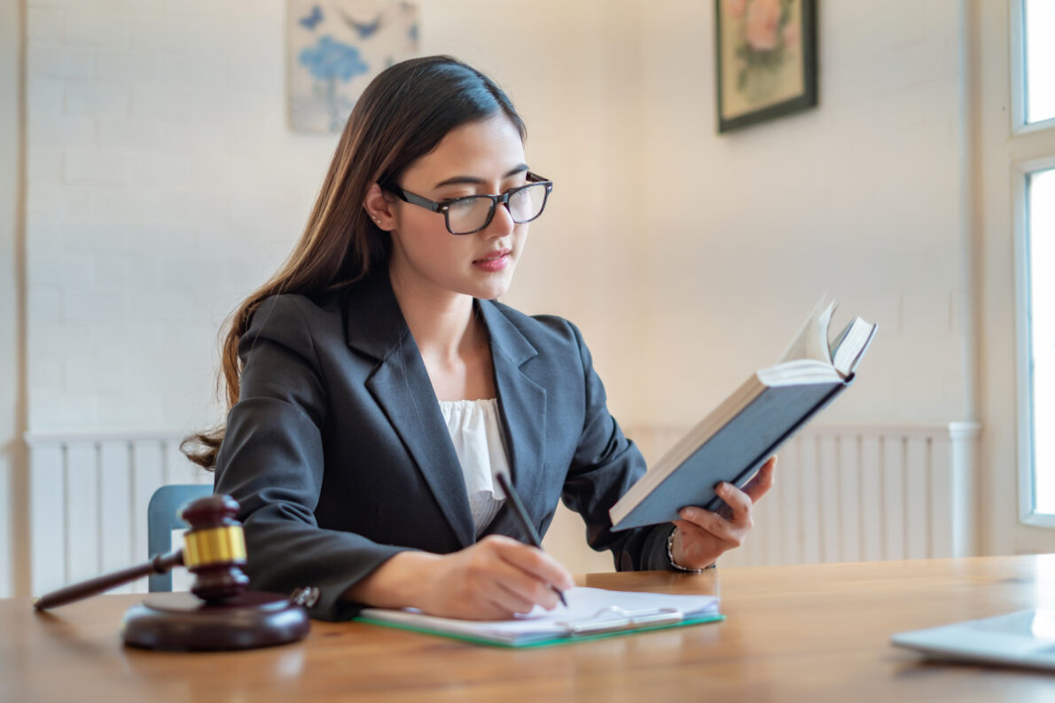 Devenir avocat en 2023, un métier d