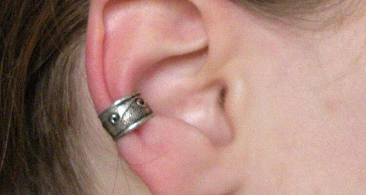 bague d’oreille