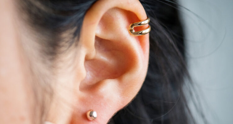 bague d'oreille