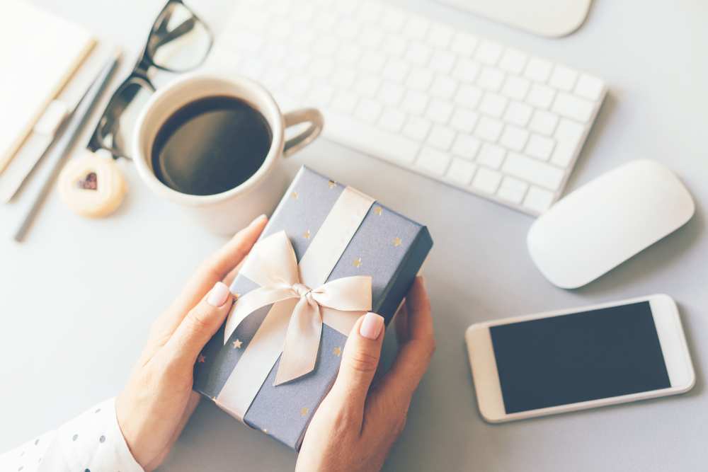 Quel cadeau d’entreprise offrir à un client ou un collaborateur qui le