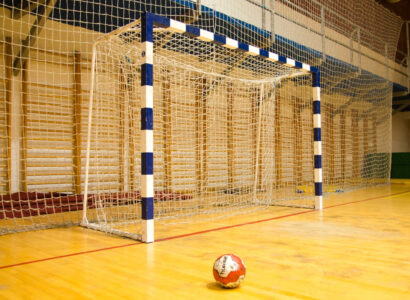 cage handball