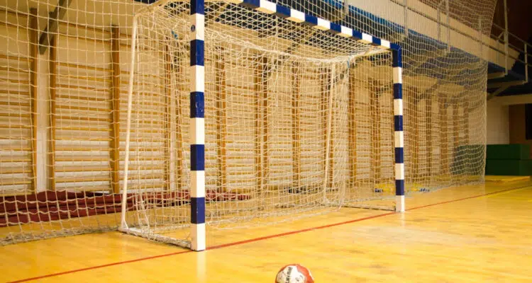 cage handball