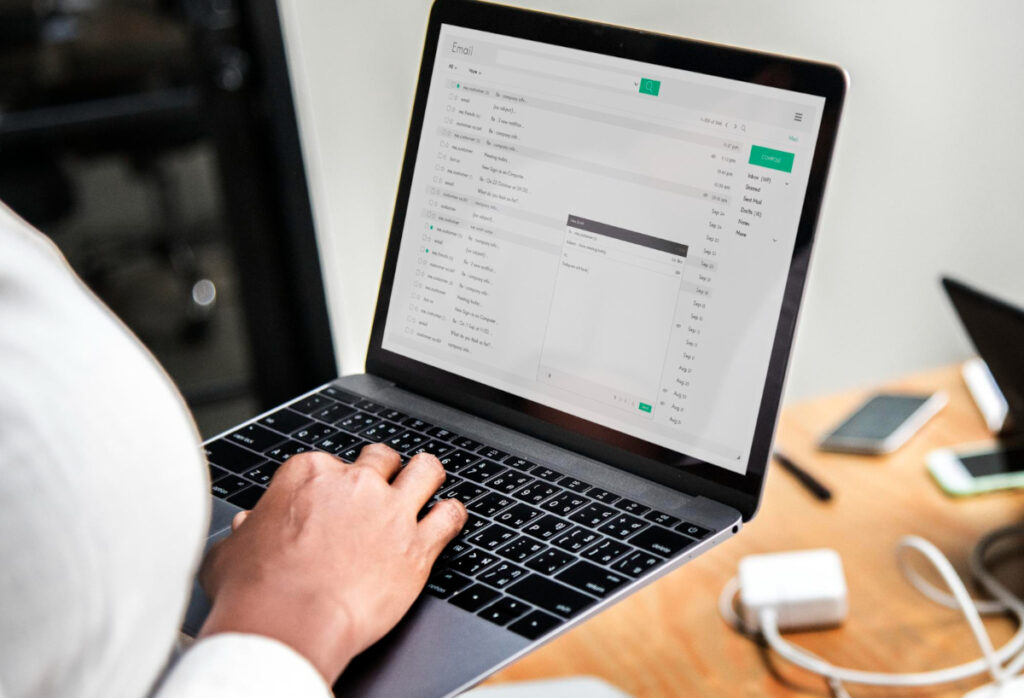 cc-ou-cci-quand-utiliser-chacun-un-email-professionnel-efficace