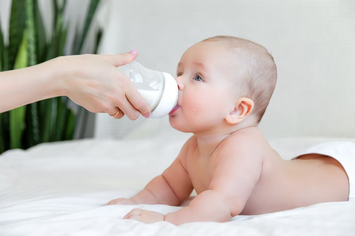 Comment choisir du lait en poudre de naissance pour faciliter la digestion de bébé