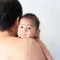 RGO et allaitement : apaiser naturellement les reflux de bébé