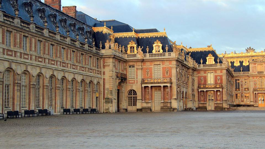 façade versailles