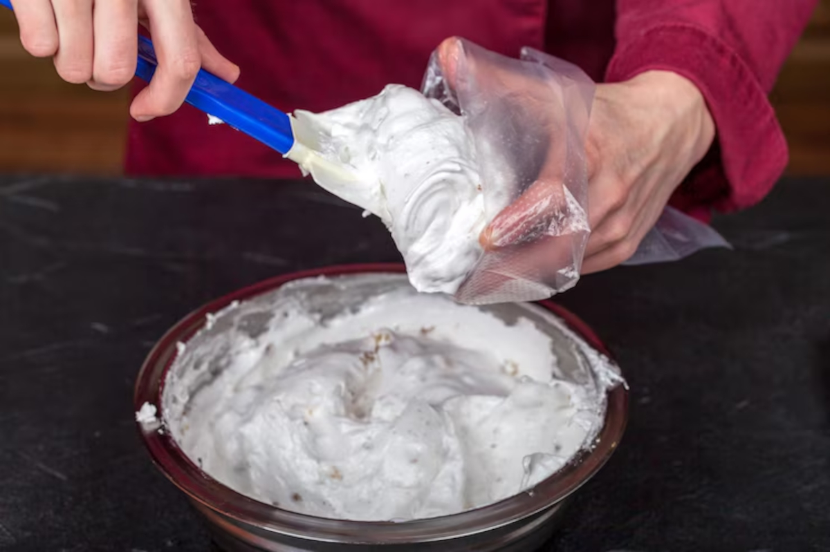 Les ingrédients essentiels pour savoir comment faire un glaçage sans