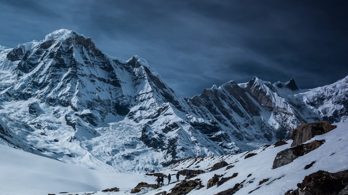 une haute montagne