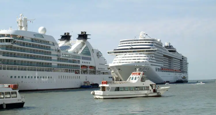 MSC vs autres compagnies : comparatif pour bien choisir