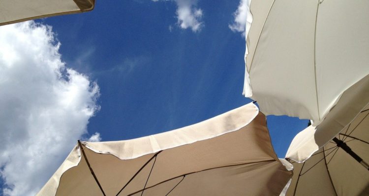 parasols modernes et élégants