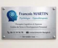 Personnalisation de plaque professionnelle : jusqu&rsquo;où pouvez-vous aller ?