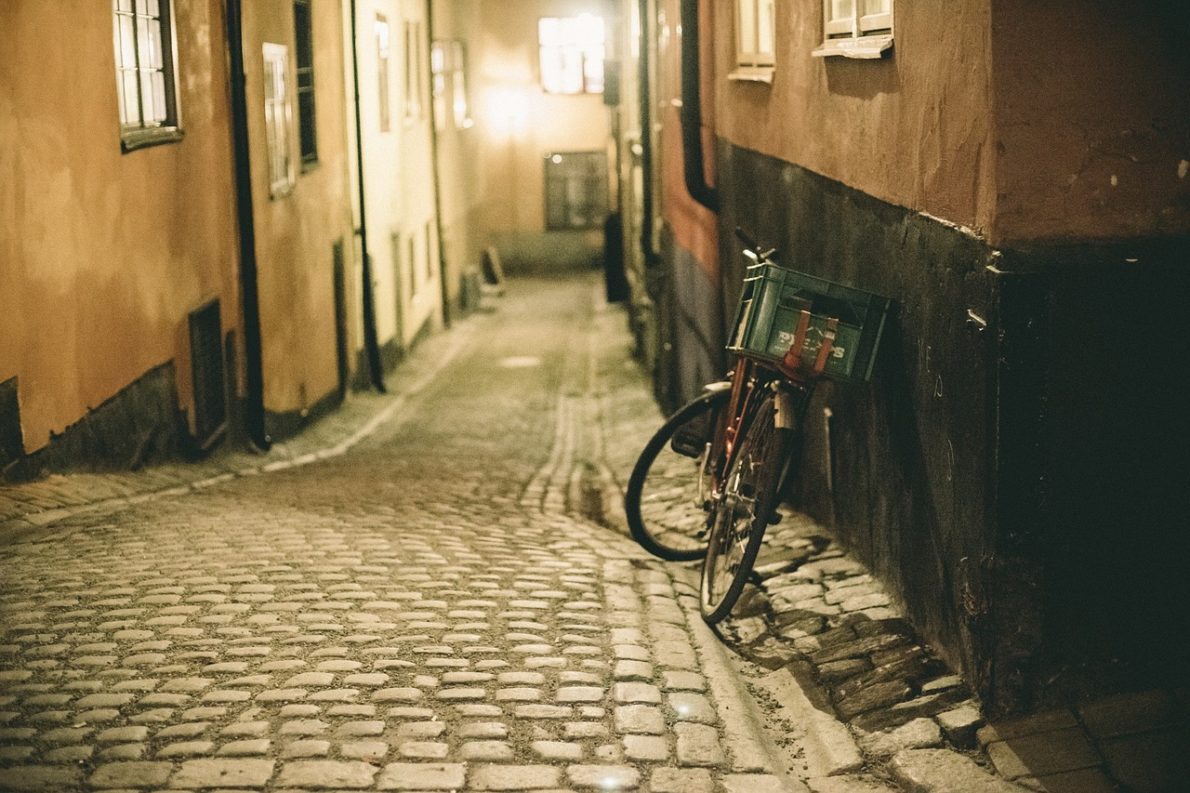 Vélo de livraison le soir
