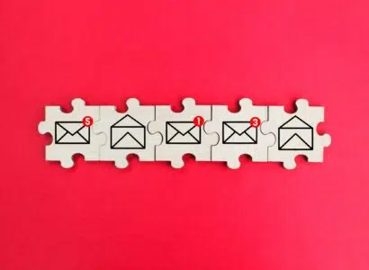 wooden puzzle with read and unread email icons.